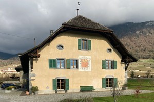 Aigle - Cadran solaire sur une ferme bernoise du 17e Image 3