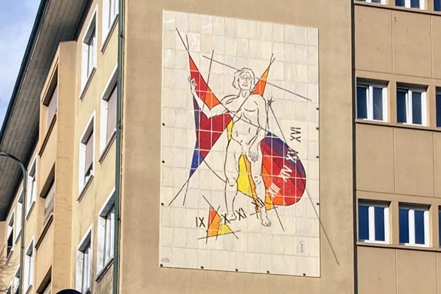 Sion - Cadran solaire géant de l'avenue de la Gare