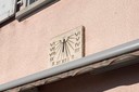 Begnins - Cadran solaire sur un bâtiment privé Image 1