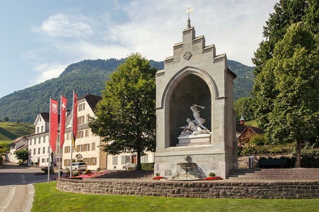Stans - Monument "Winkelried Denkmal"