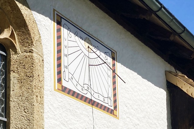 Lauenen bei Gstaad - Cadran solaire de l'église Saint-Pierre