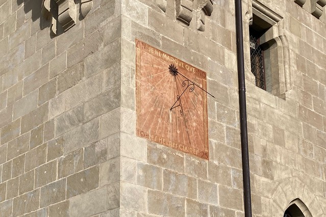 Lausanne - Cadran solaire de la Place du Château